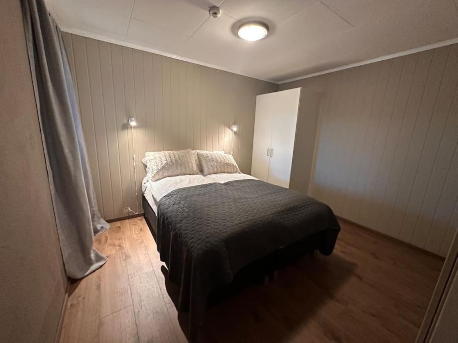 Midt I Hjerte Av *