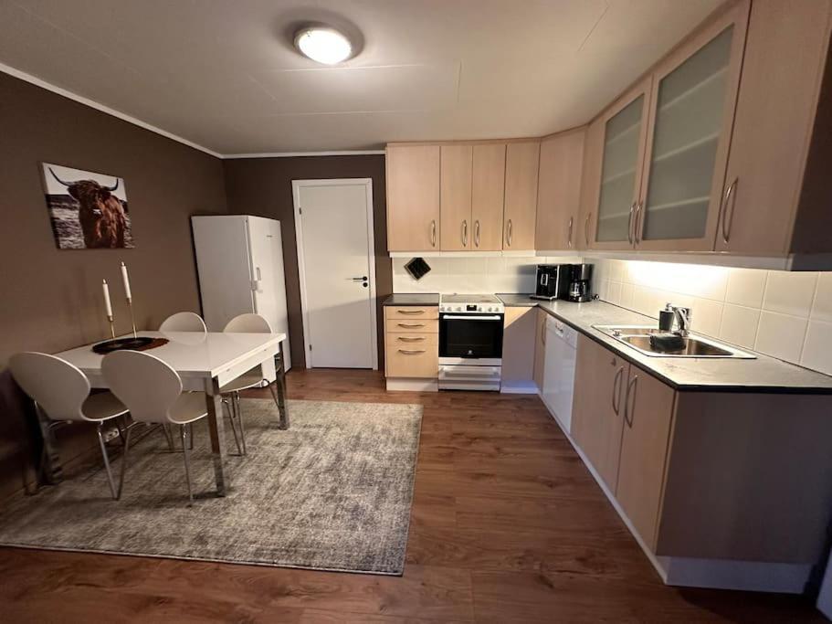 Apartment Midt I Hjerte Av